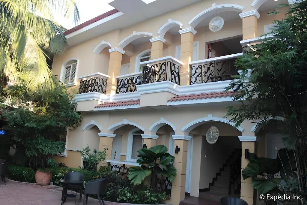 Moonbay Marina The Villas Olongapo Otel